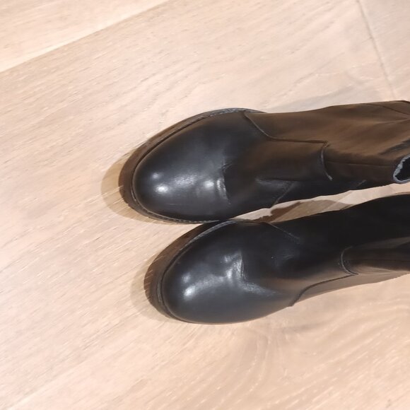 Leather boots by Catherine Malandrino - Picture 3 of 6